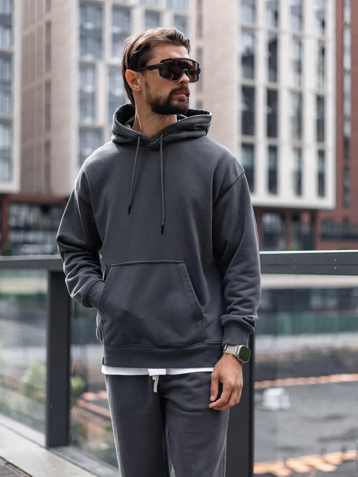 Heavyweight fleece hoodie in charcoal